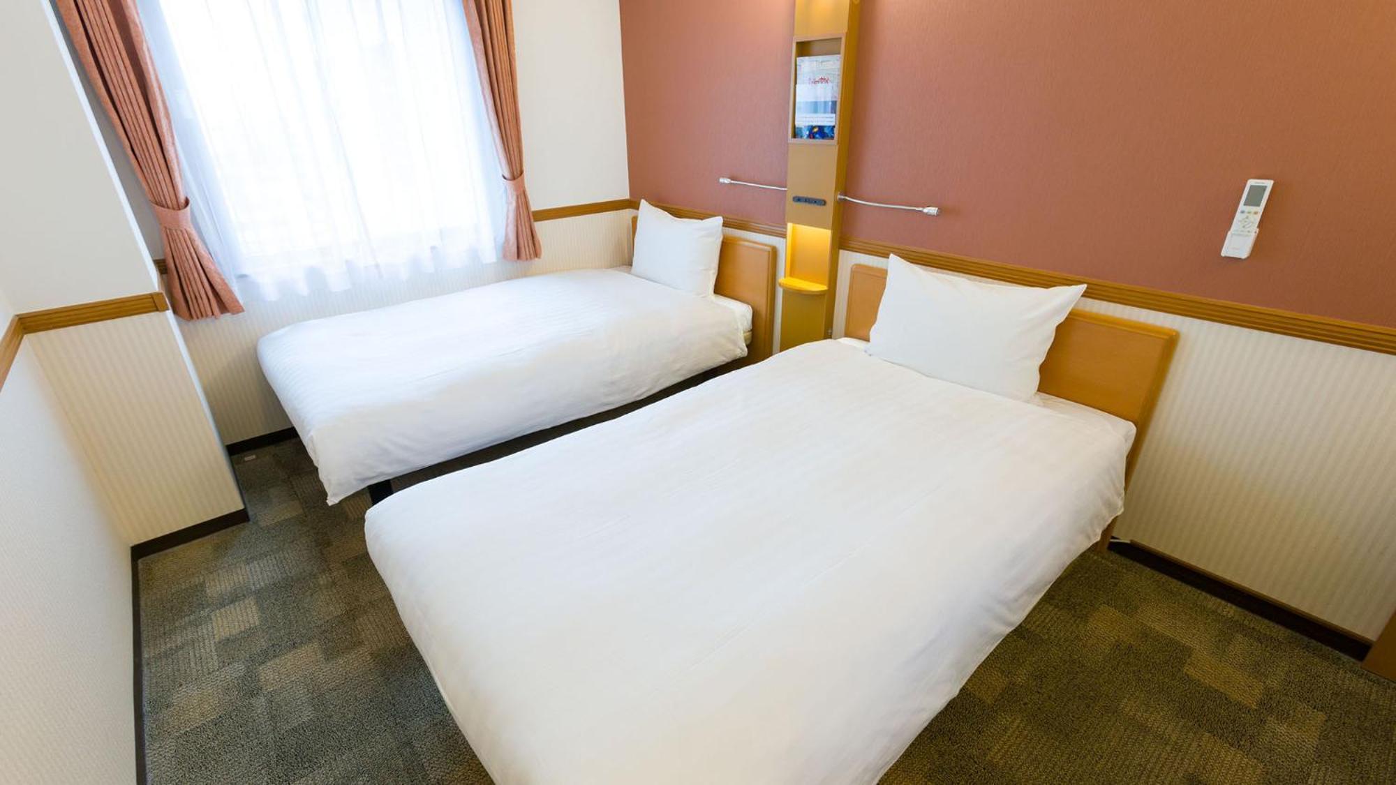 Toyoko Inn Hakata-Eki Bus Terminal Mae Fukuoka  Rum bild