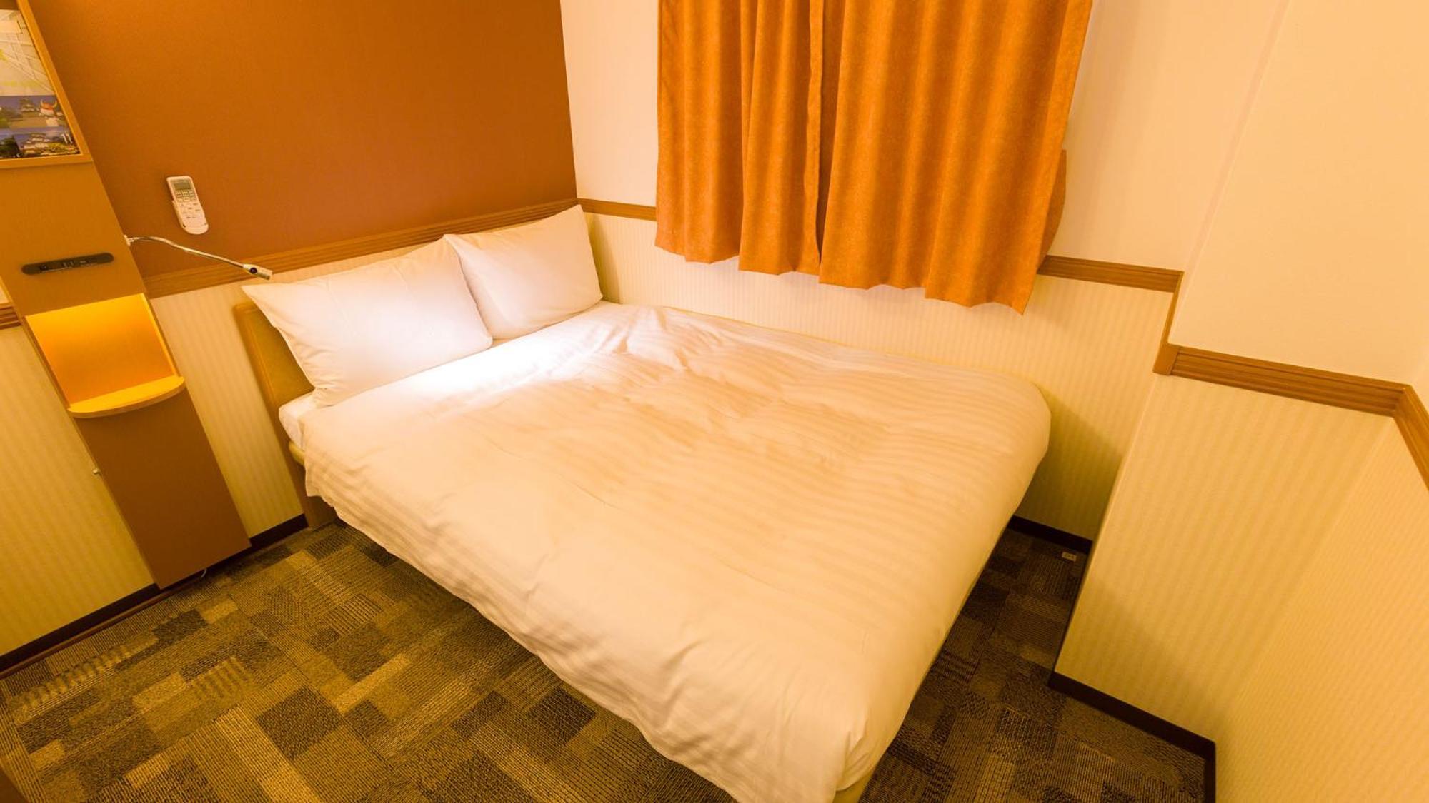 Toyoko Inn Hakata-Eki Bus Terminal Mae Fukuoka  Rum bild