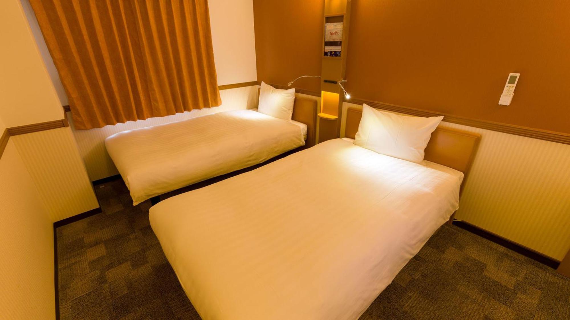 Toyoko Inn Hakata-Eki Bus Terminal Mae Fukuoka  Rum bild