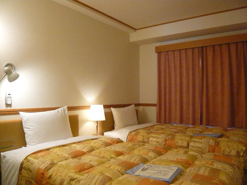 Toyoko Inn Hakata-Eki Bus Terminal Mae Fukuoka  Exteriör bild
